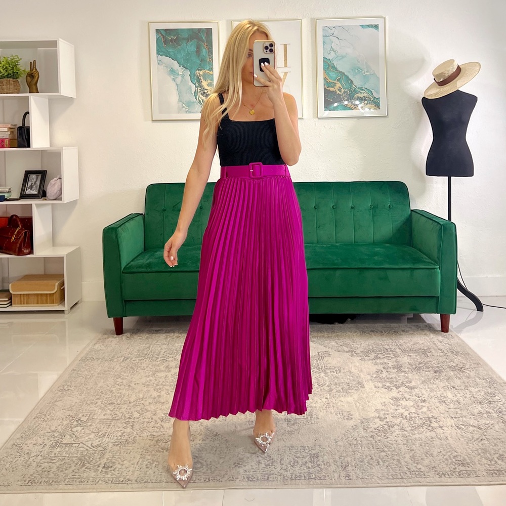 NWT Daniela Satin Pleated Midi Skirt Fuschia - Size Large - Picture 6 of 6